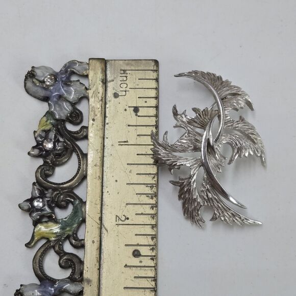 Vintage Crown Trifari Modernist Thistled Pointed Leaf Optic Silver Tone Brooch - Picture 6 of 6